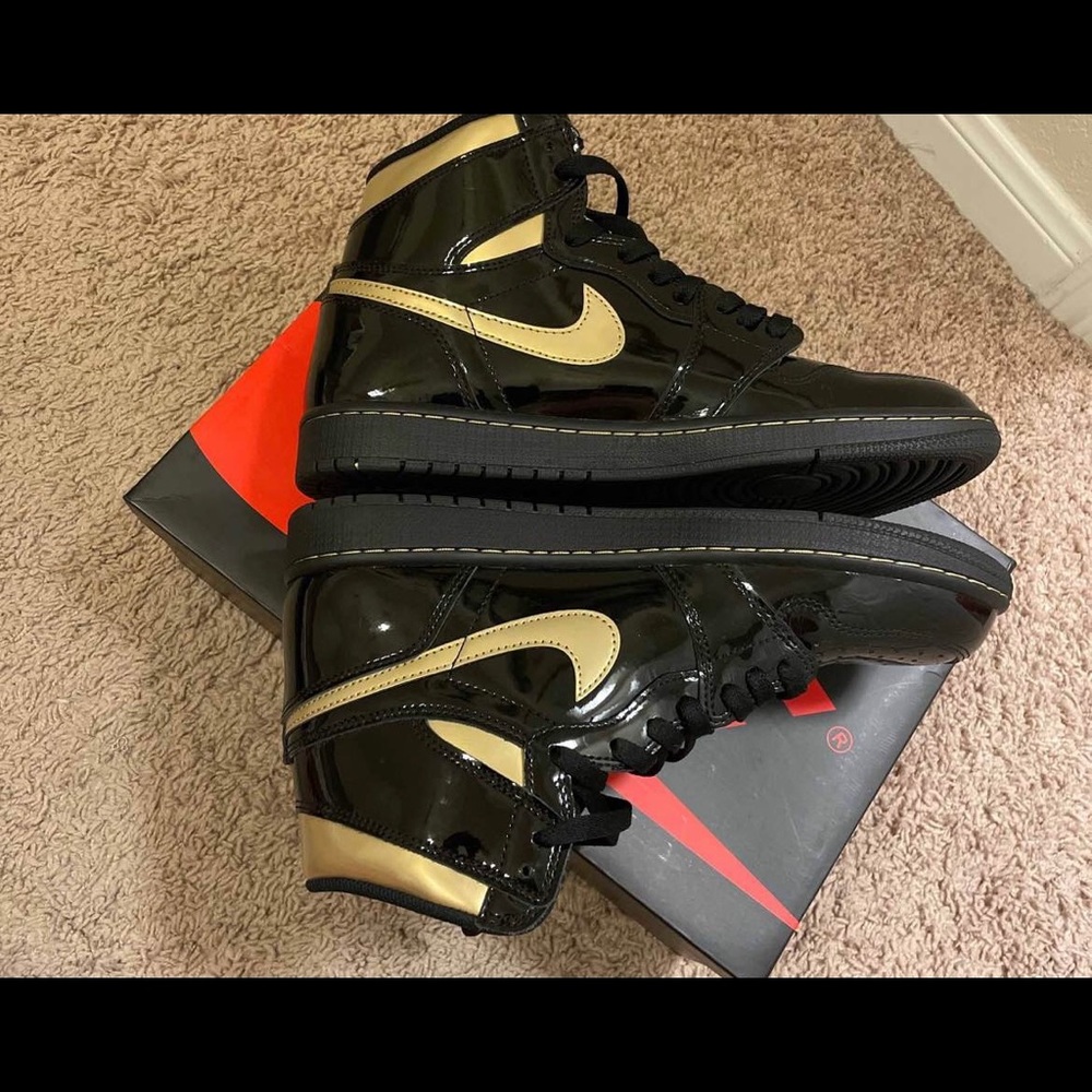 Jordan 1s - Picture 2 of 4
